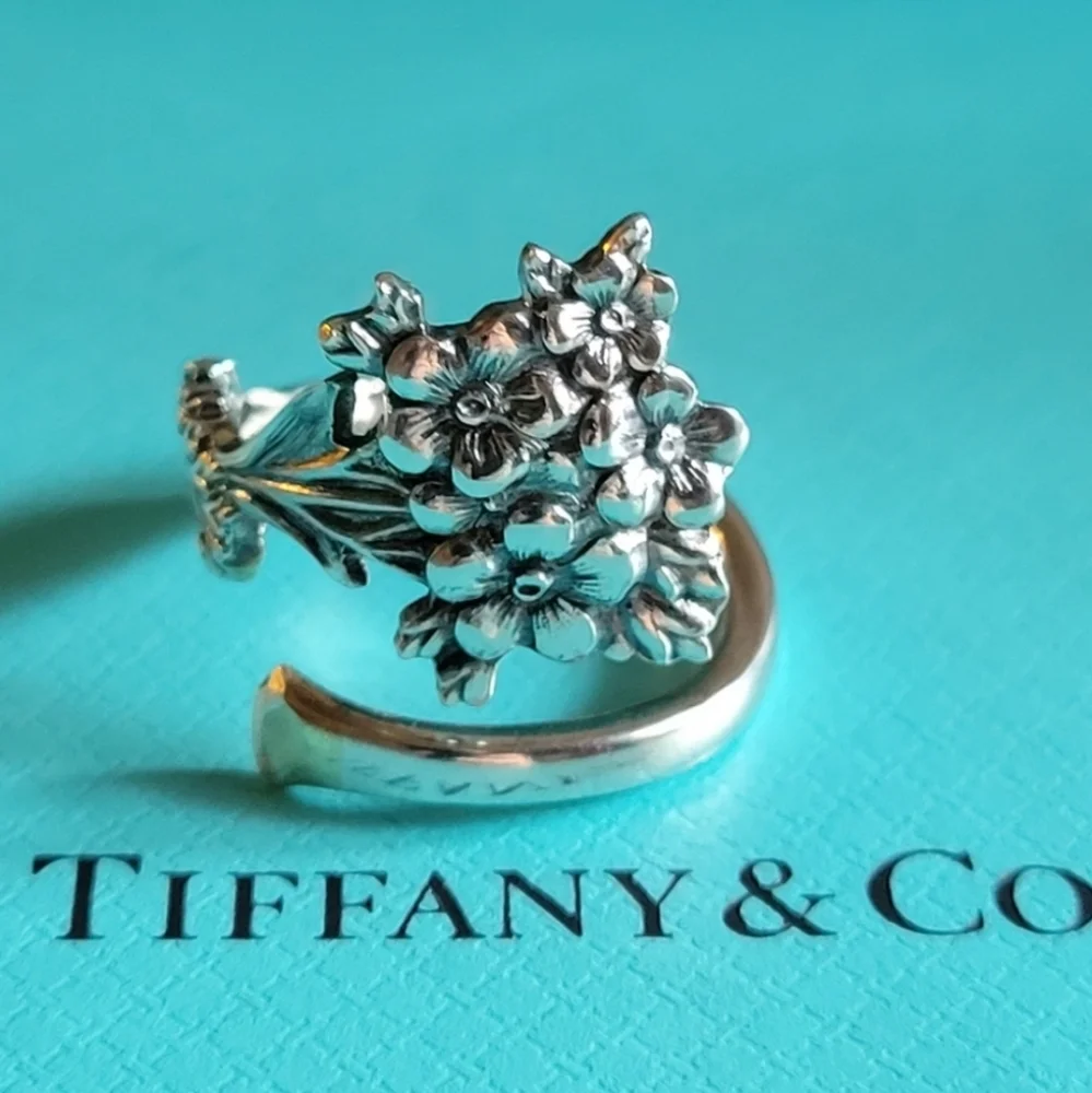 ♥SOLD♥️1885 Tiffany & Company Forget Me Not Spoon Ring in Sterling Silver #15 - Picture 1 of 16